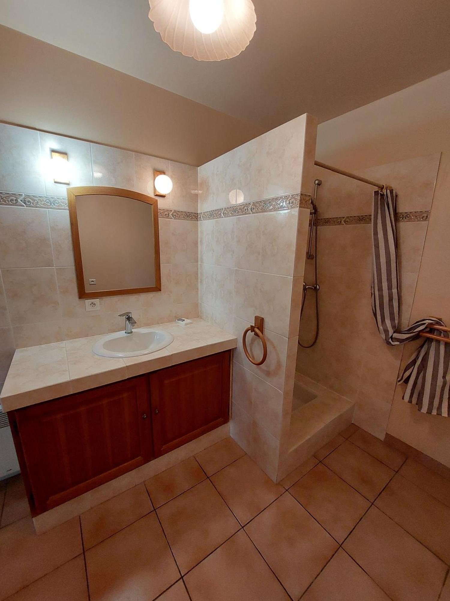 Mas Fontclaire - Sommieres Apartment Exterior foto